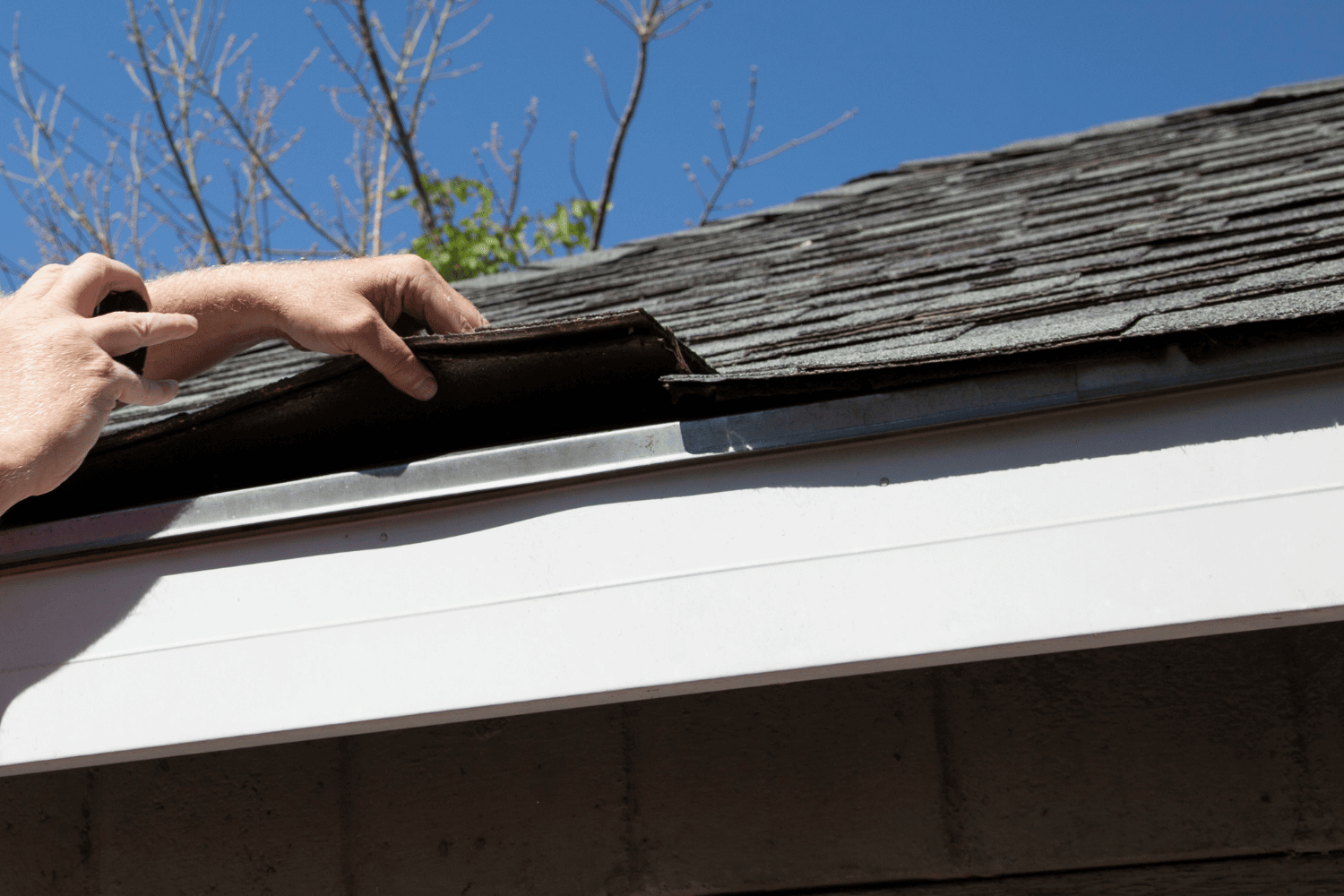 A photo showing a sagging roofline, which can indicate structural damage. 