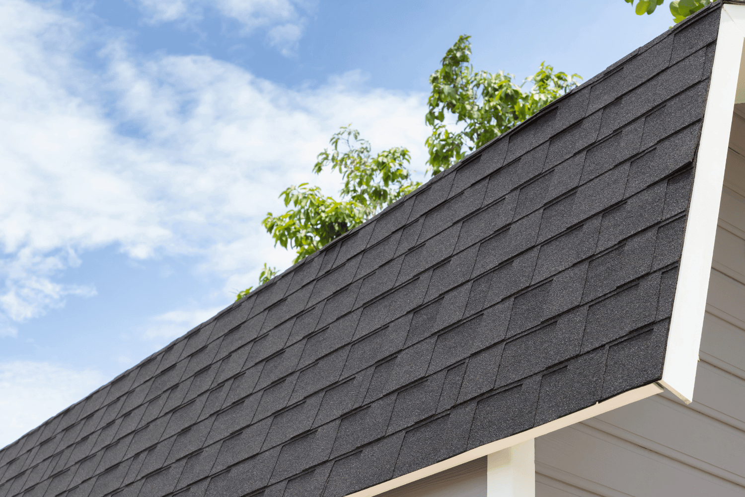 An illustrated guide on choosing architectural shingles based on home style and color coordination. 