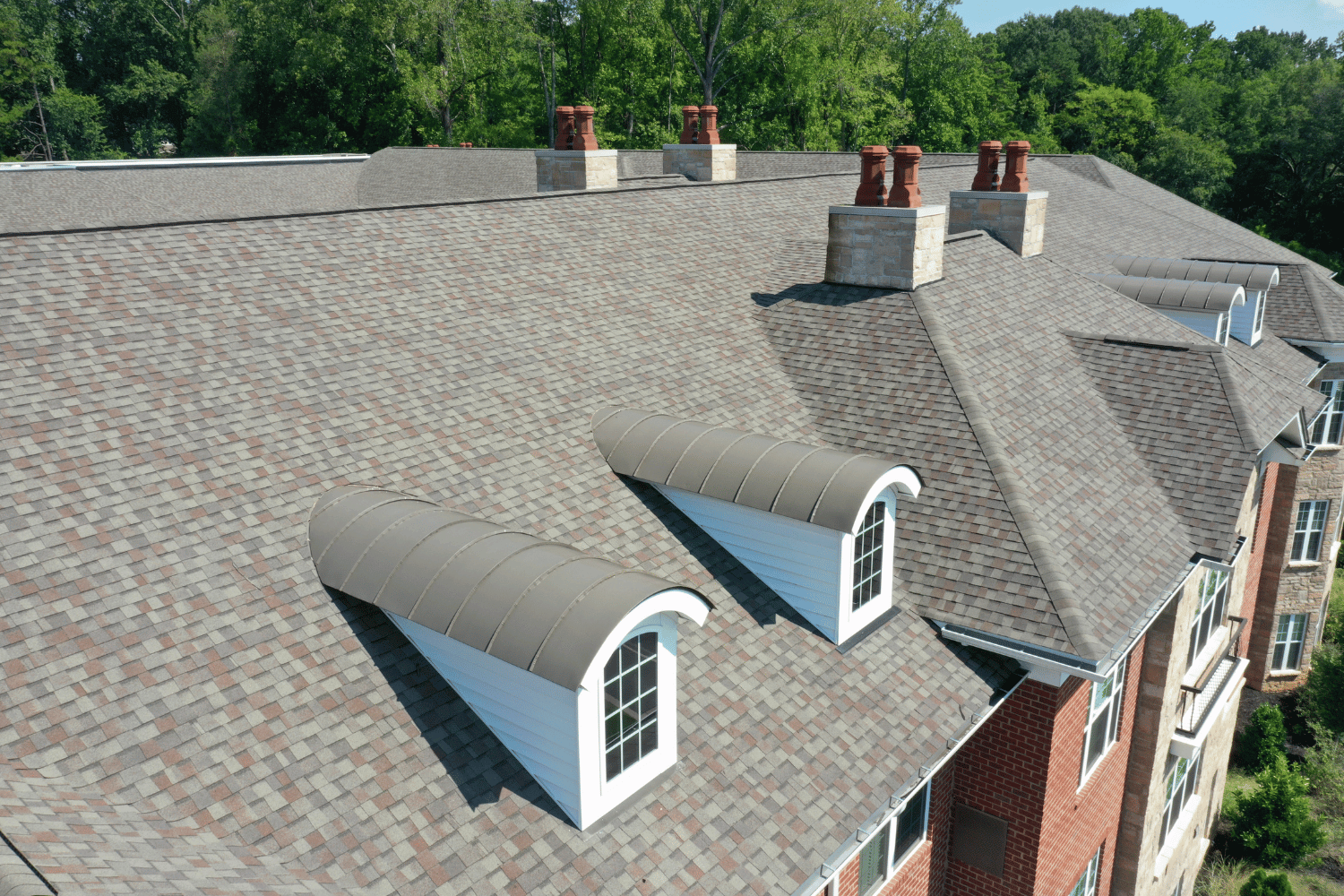 How architectural shingles can boost property value and provide a return on investment. 